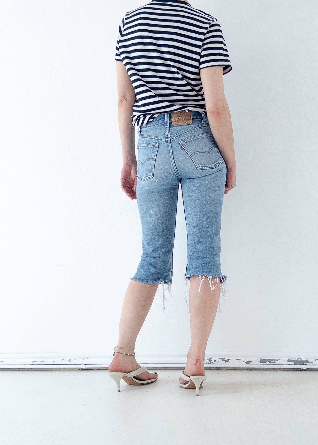 W25 -26 Levis 501 Shorts| Capri Cutoffs | 70s 80s Vintage Made in USA