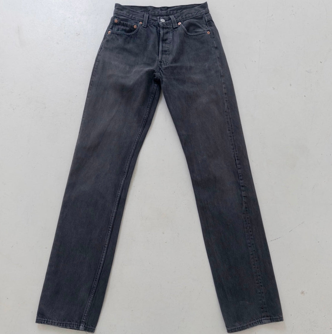 W25 L34 Levis 501 90s Vintage Made in USA