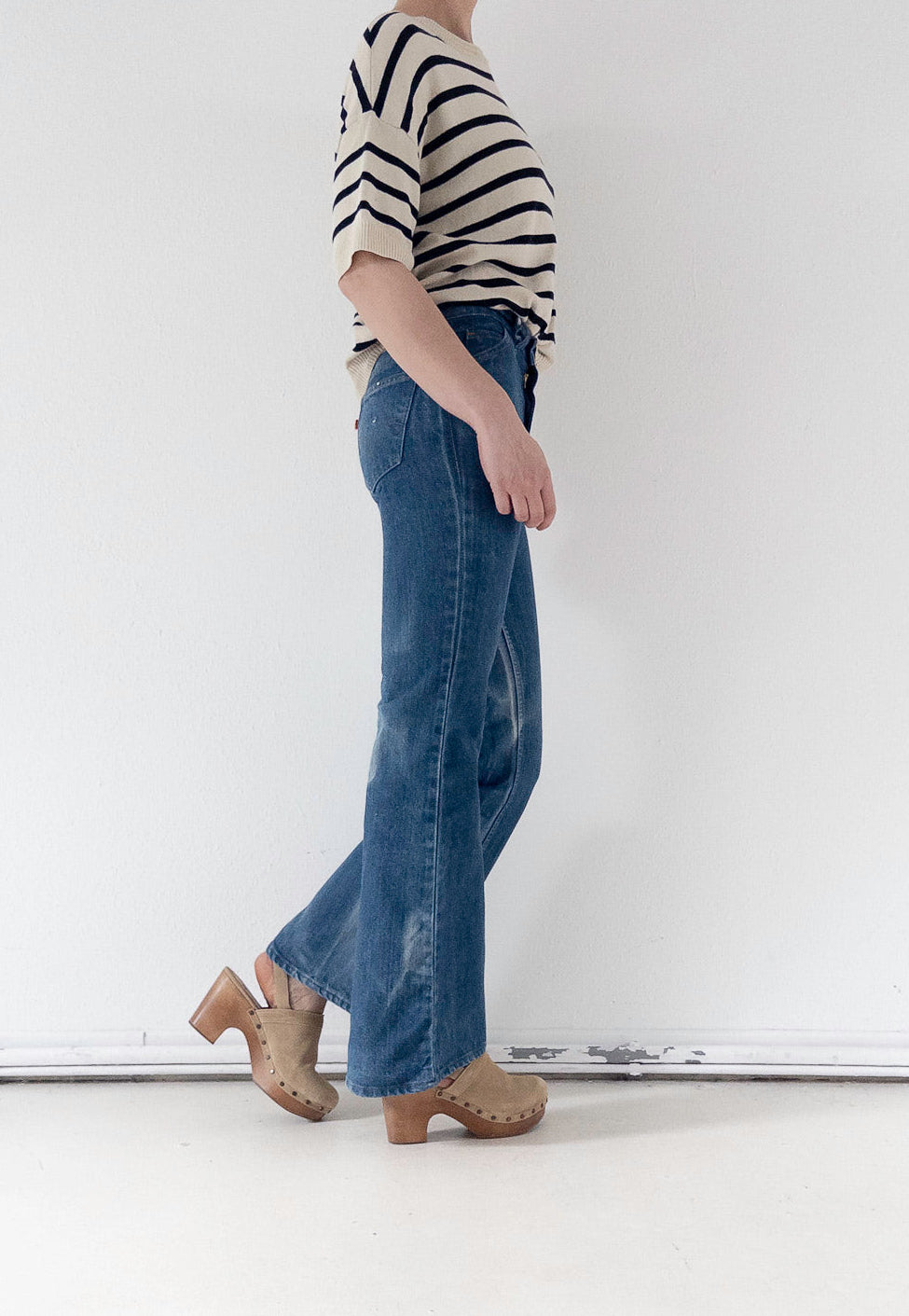 W23 - 24 L33 Levis Bellbottoms 70s Vintage Made in USA