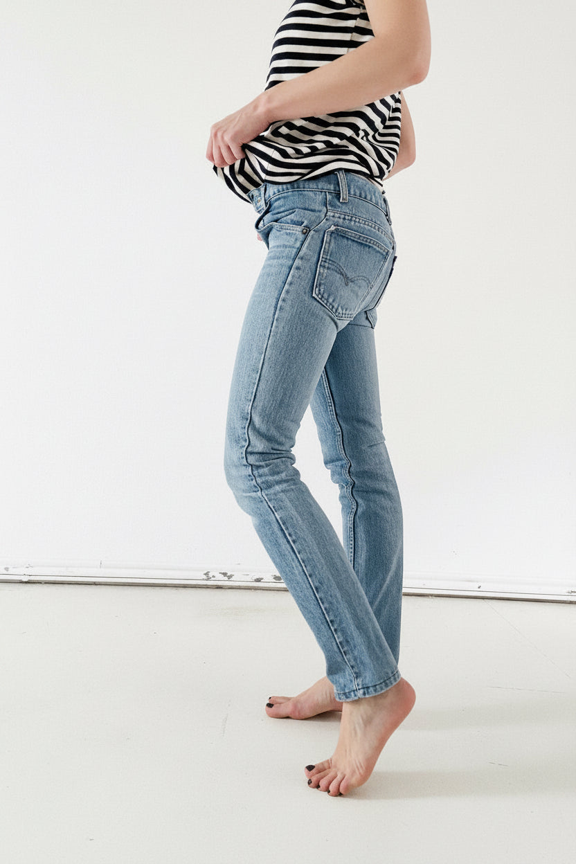 W24 L31 Levis 241 80s Vintage Made in Belgium