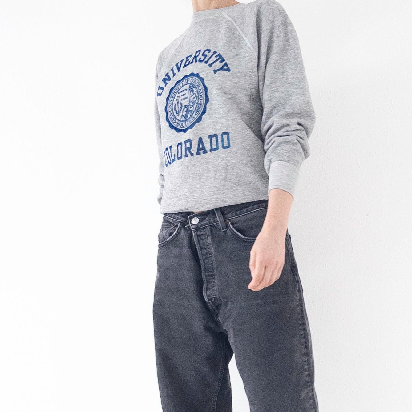 Gr. XS - S Velva Sheen University of Colorado Raglan Crewneck  Flocked Print 70s Vintage Made in USA