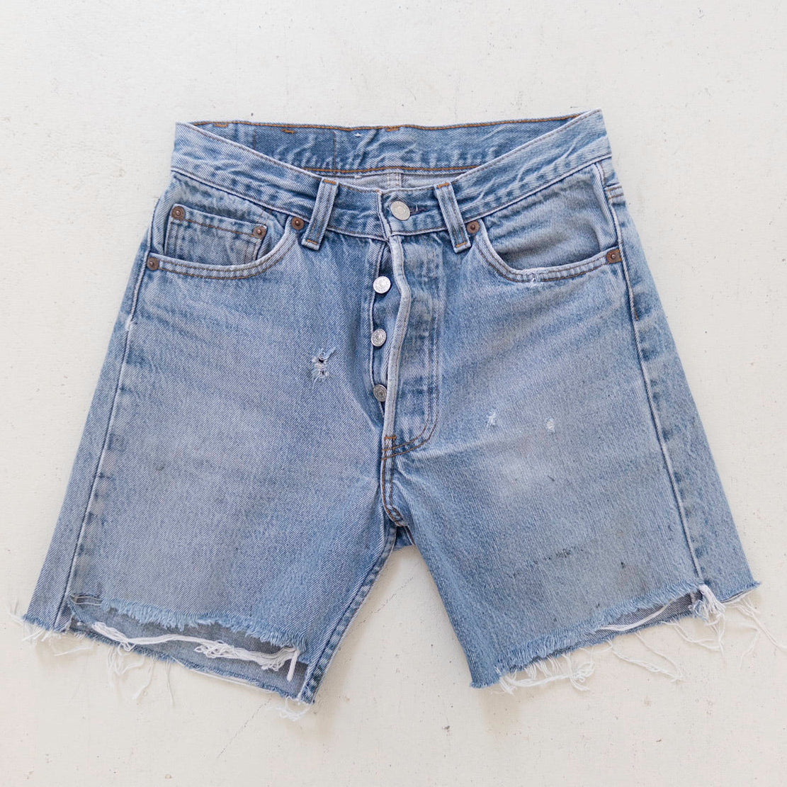 W25 - 26 Levis 501 Shorts| Cutoffs | 80s Vintage Made in USA