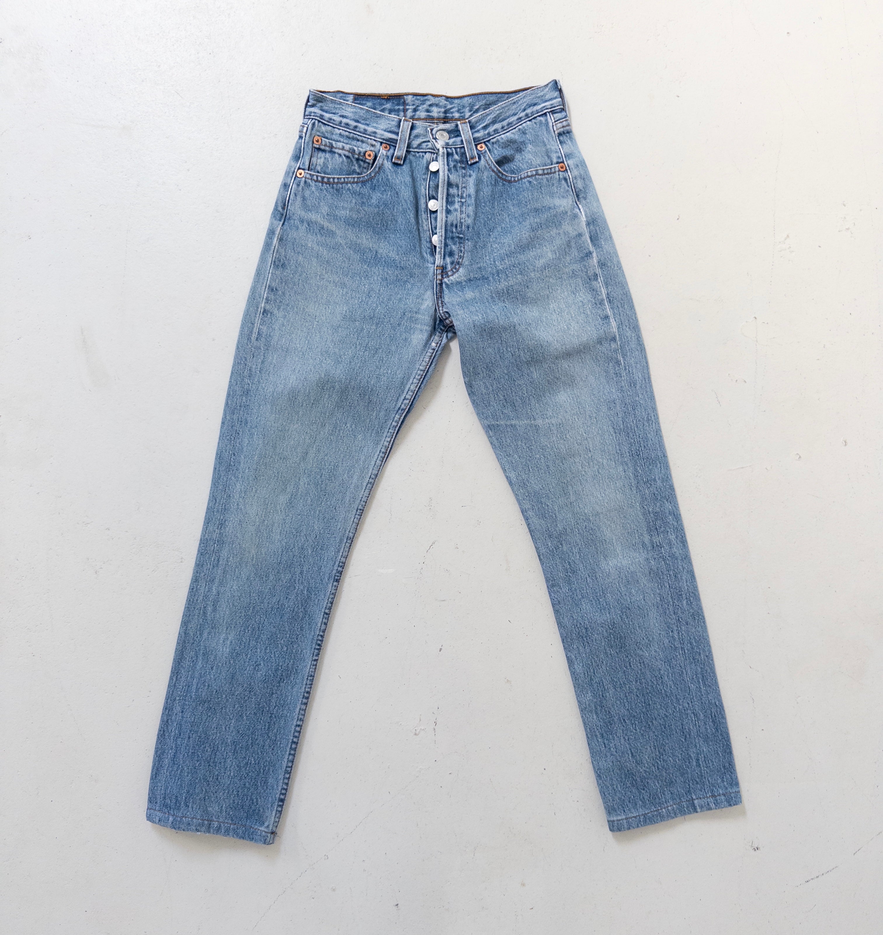 Gr. 25 Levis 501 90s Vintage Made in Poland Reworked