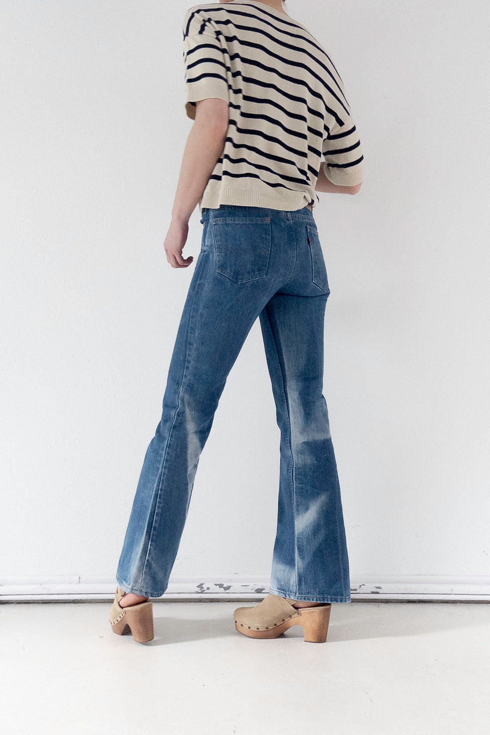 W23 - 24 L33 Levis Bellbottoms 70s Vintage Made in USA