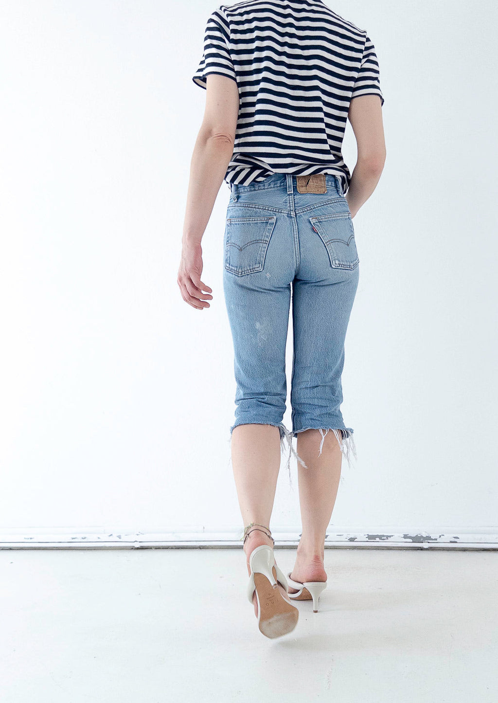 W25 -26 Levis 501 Shorts| Capri Cutoffs | 70s 80s Vintage Made in USA