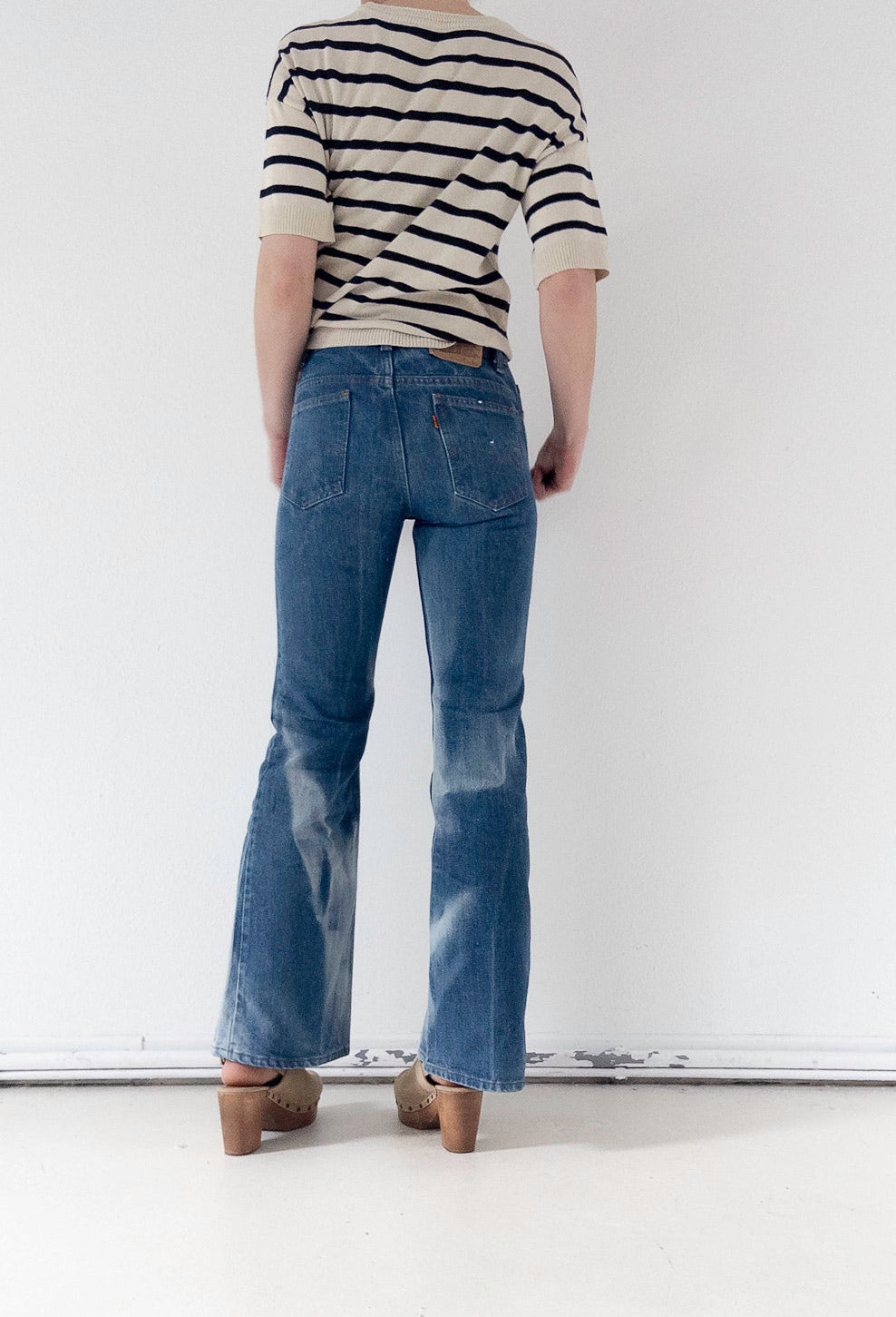 W23 - 24 L33 Levis Bellbottoms 70s Vintage Made in USA