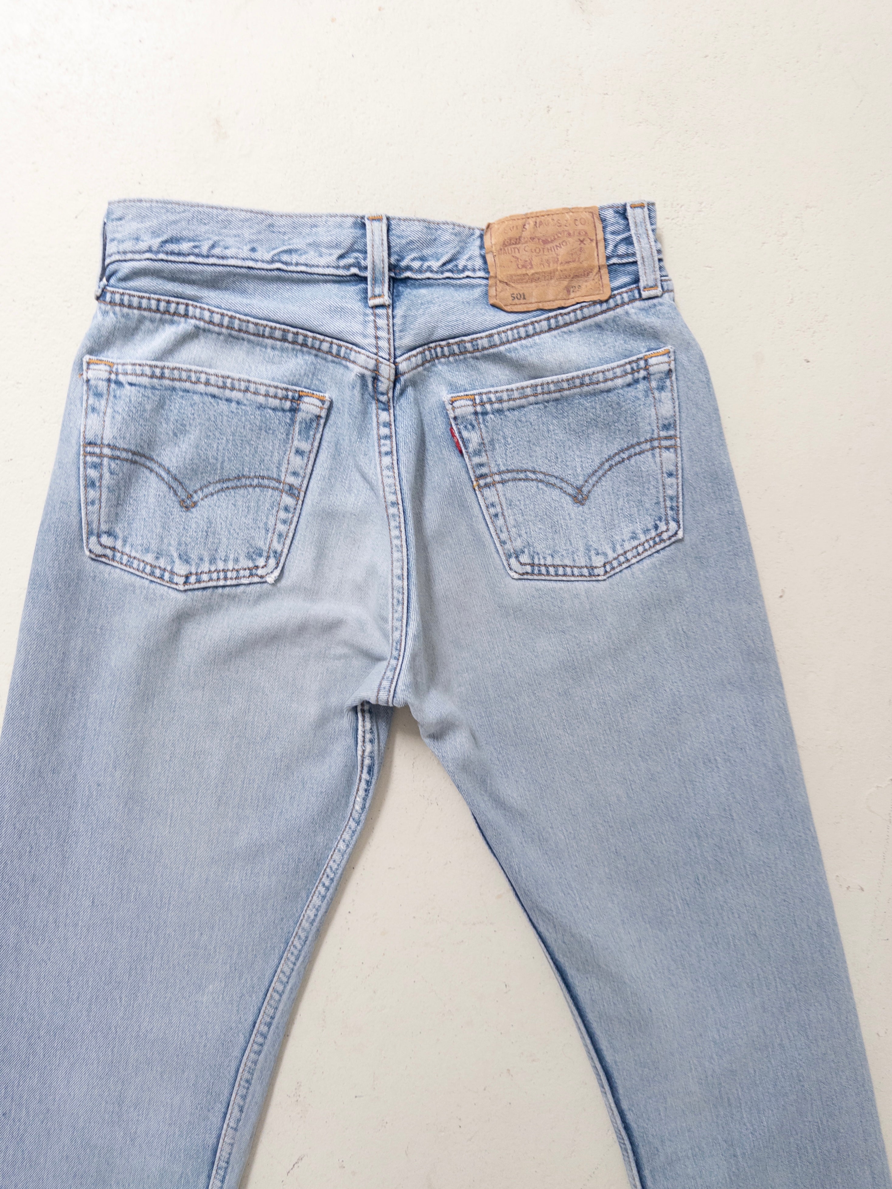 W26 L32 Levis 501 90s Vintage Made in UK