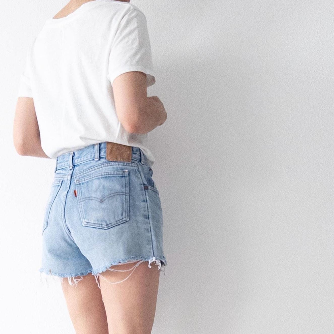 Gr. 30 Levis Shorts 80s Vintage Made in Belgium