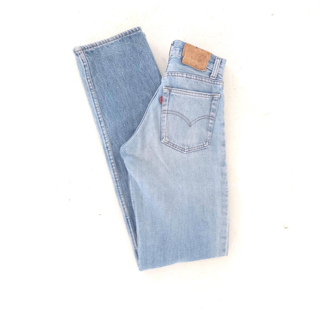 Gr. 22 - 23 Vintage Levis 701 Made in USA