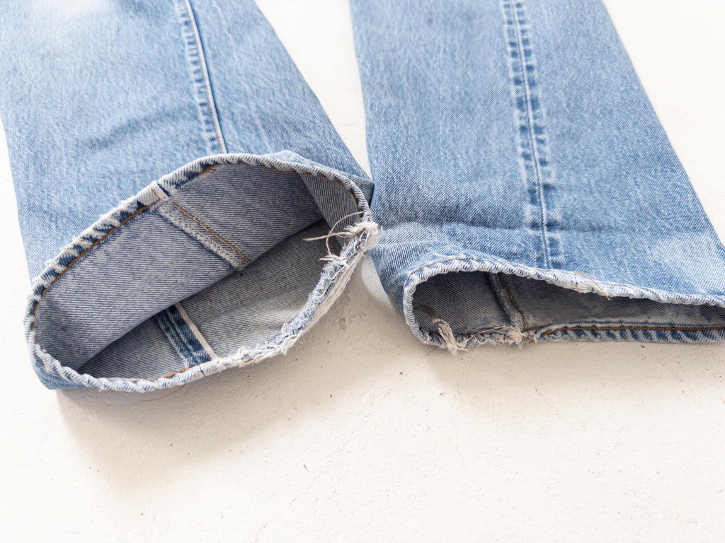 Levis 501 Selvedge Redline Jeans 80s Vintage Made in USA W32 W33 L36 Faded Mid Light Blue Denim Patchwork Distressed