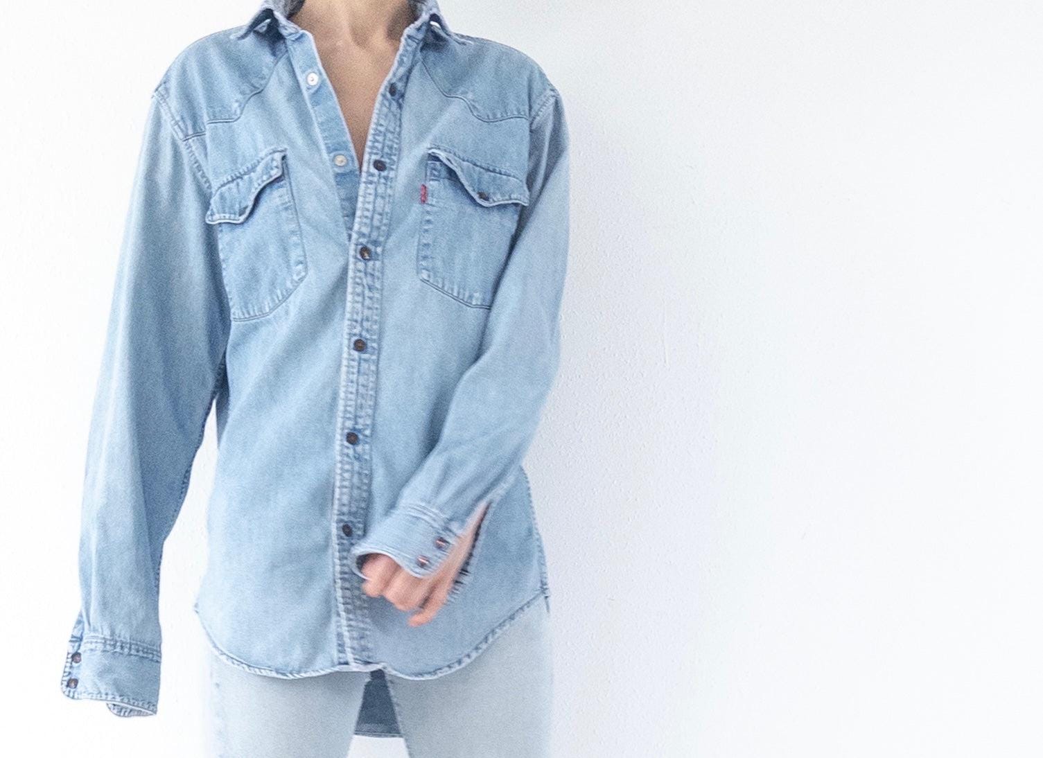 Gr. M Levis Jeanshemd 90s Vintage Made in Portugal