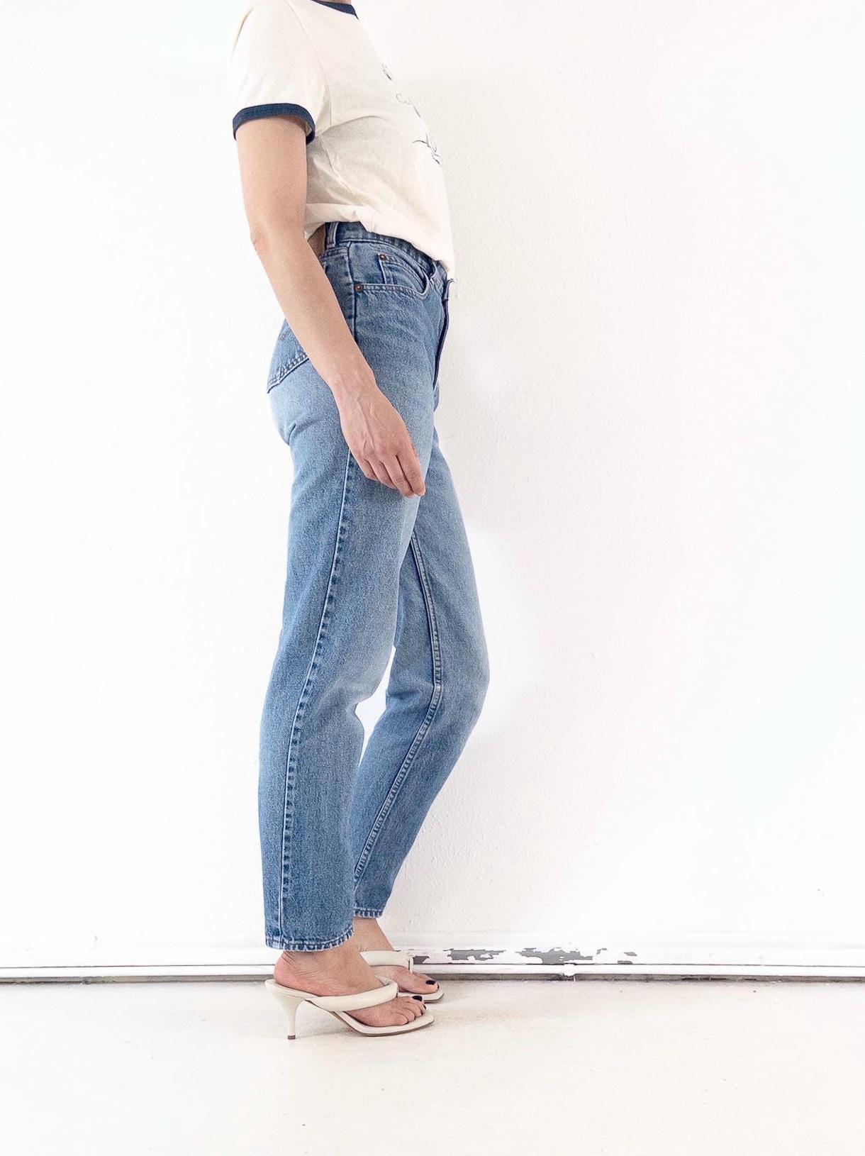 Vintage Levis 416 Jeans Damen W26 | 80s High Waist Denim | Made in Belgium | Orange Tab | Straight Leg | Light Distressed