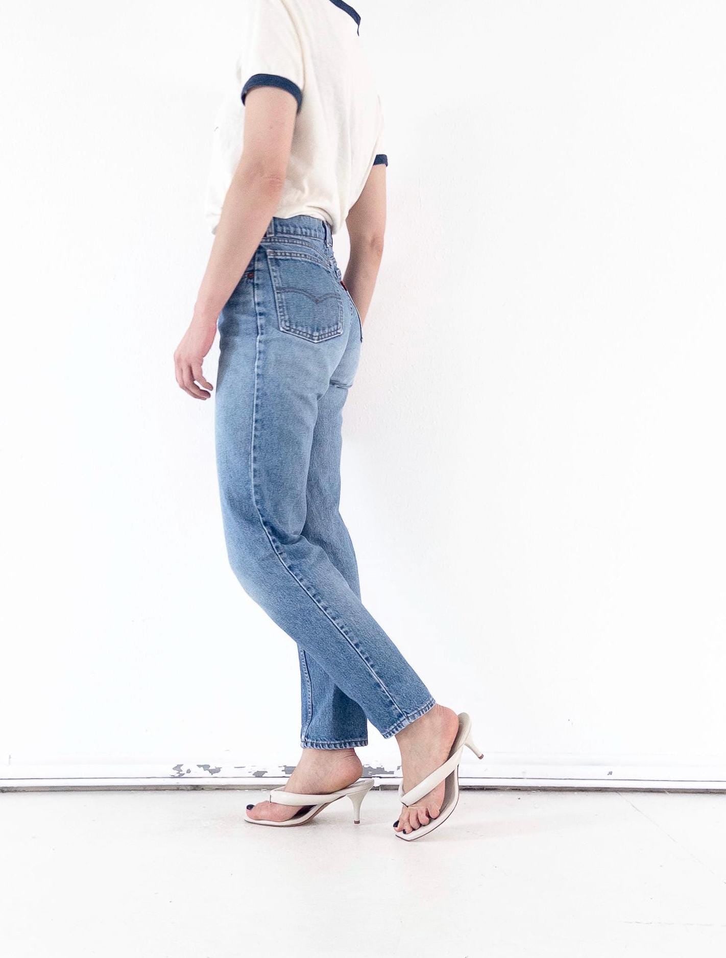 Vintage Levis 416 Jeans Damen W26 | 80s High Waist Denim | Made in Belgium | Orange Tab | Straight Leg | Light Distressed