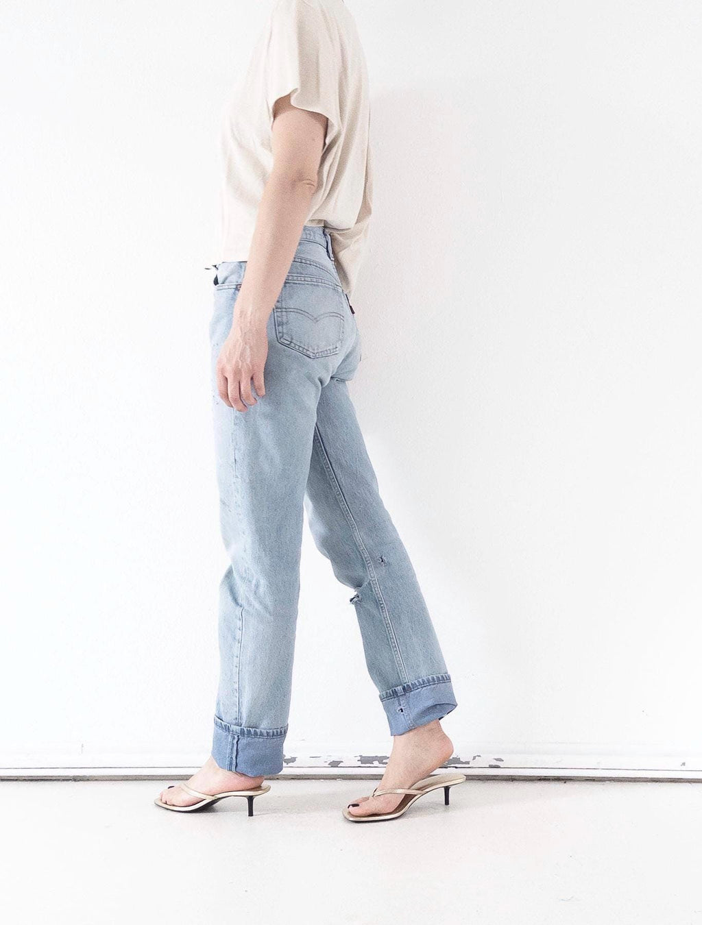 Vintage Levis 501 W28 L35 80s Denim Made in USA Distressed Faded Light Blue Jeans 1987