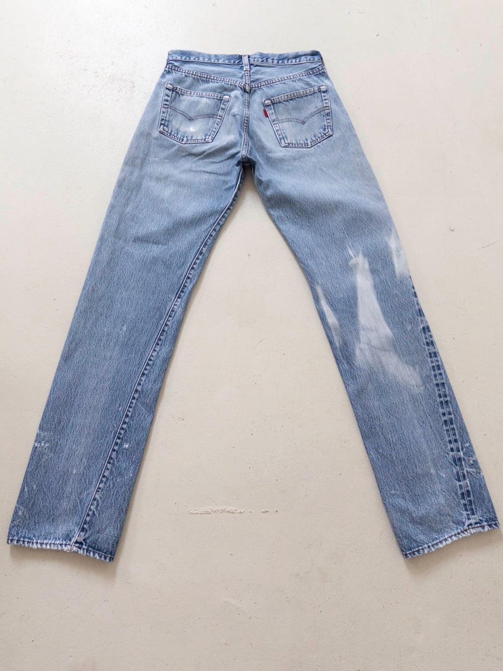 Levis 501 Selvedge Redline Jeans W28-29 L36 80s Vintage Made in USA Distressed Faded Mid Blue Denim 1982