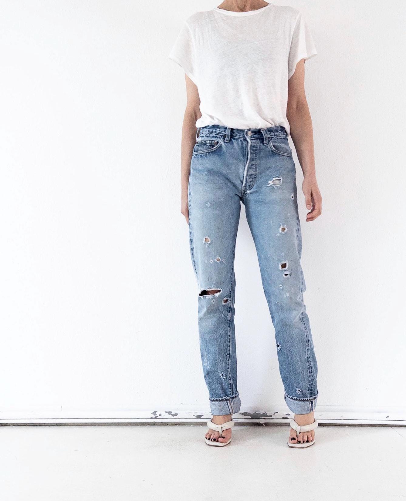 Levis 501 Selvedge Redline Jeans W28-29 L36 80s Vintage Made in USA Distressed Faded Mid Blue Denim 1982