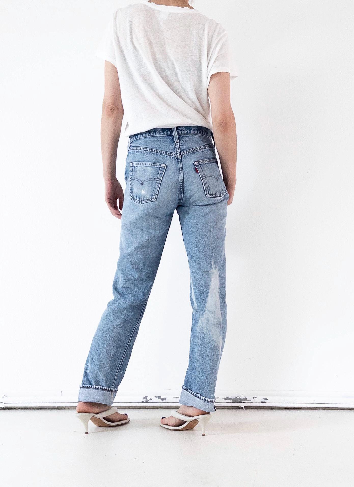 Levis 501 Selvedge Redline Jeans W28-29 L36 80s Vintage Made in USA Distressed Faded Mid Blue Denim 1982