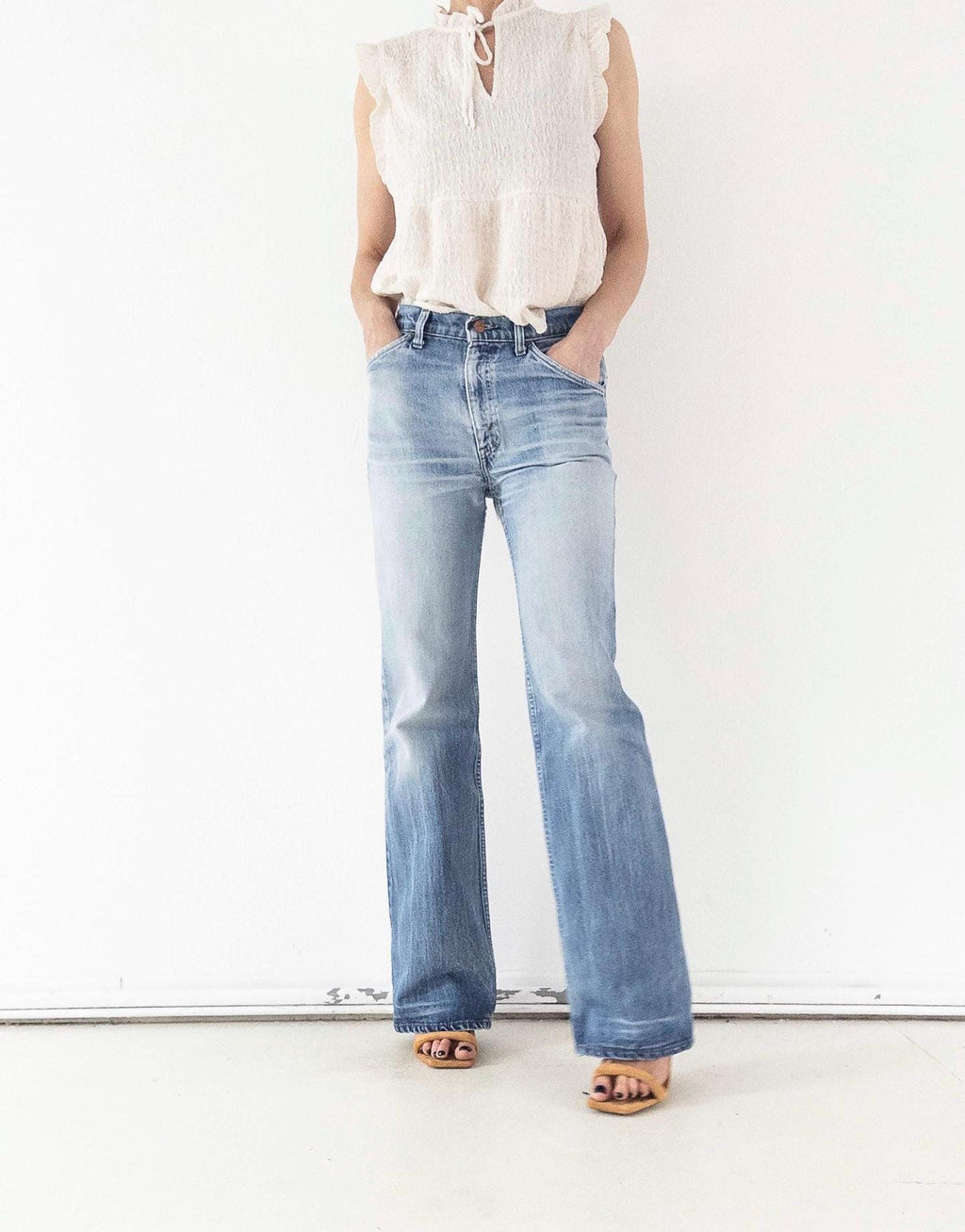 Levis Jeans W28 W29 L35 Orange Tab 70s Vintage Made in Belgium Fade Light Blue Distressed Denim 1978