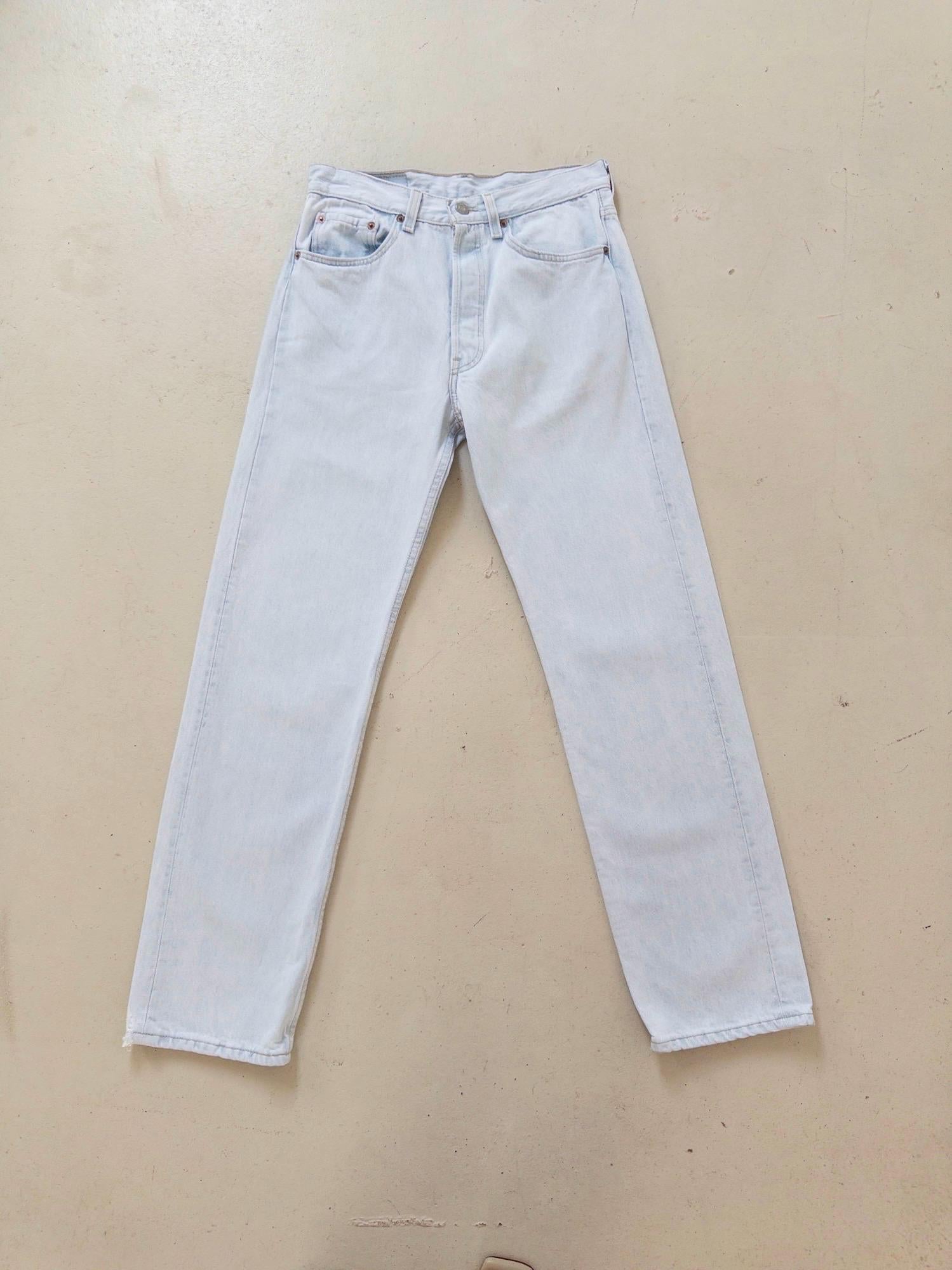 Levis 501 Jeans W28 L32 Made in USA 1994 Light Wash Iceblue Denim 90s Vintage