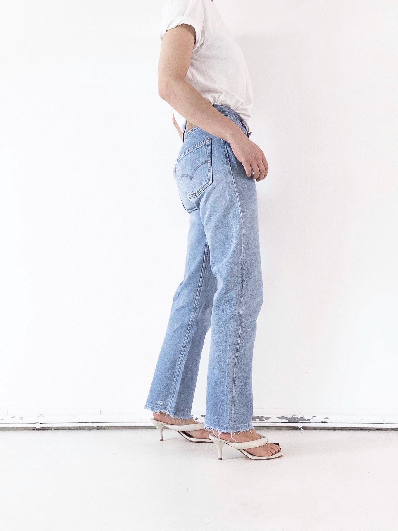 Levis 501 Jeans W28 L33 90s Vintage Made in UK Light Blue Denim 1994