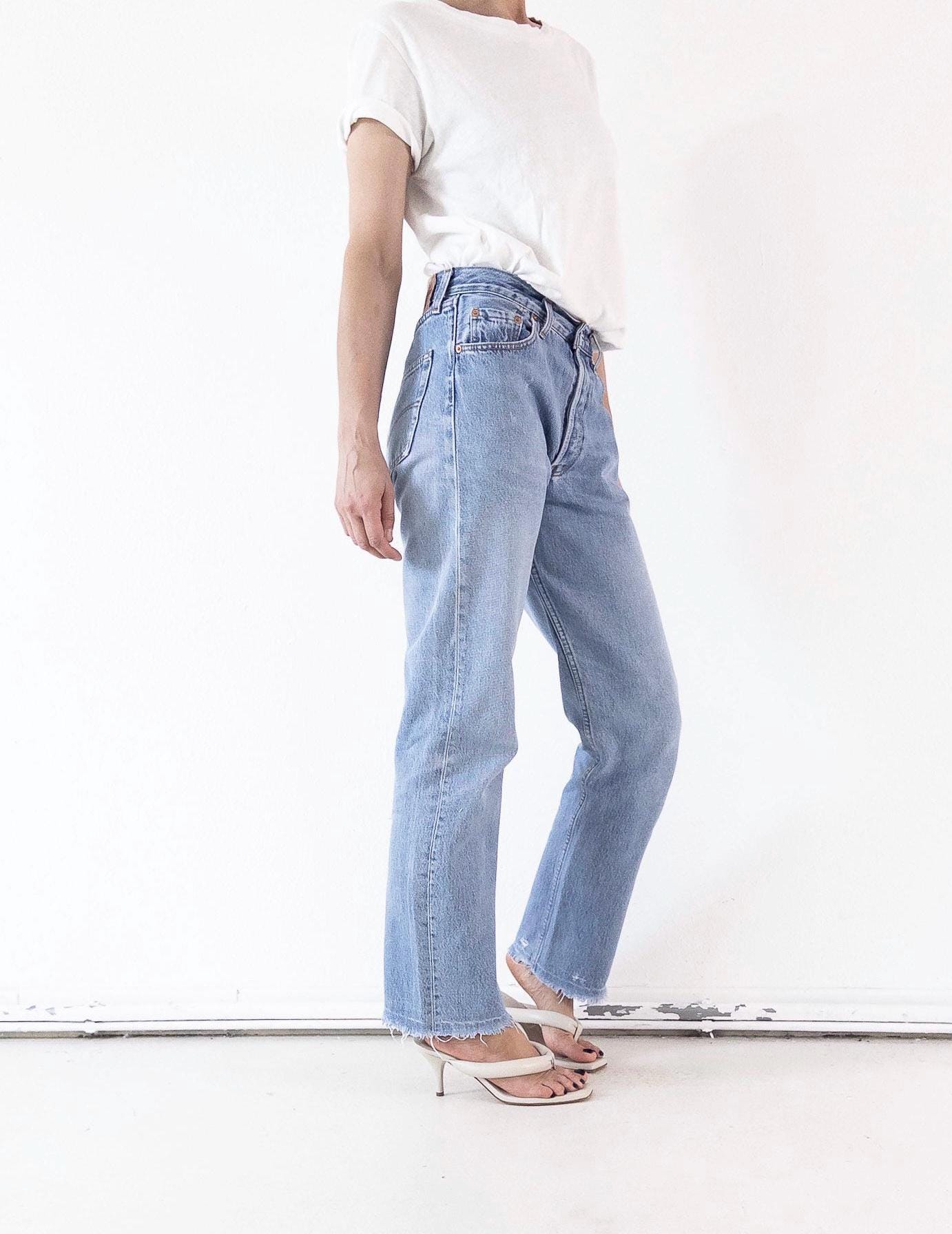 Levis 501 Jeans W28 L33 90s Vintage Made in UK Light Blue Denim 1994
