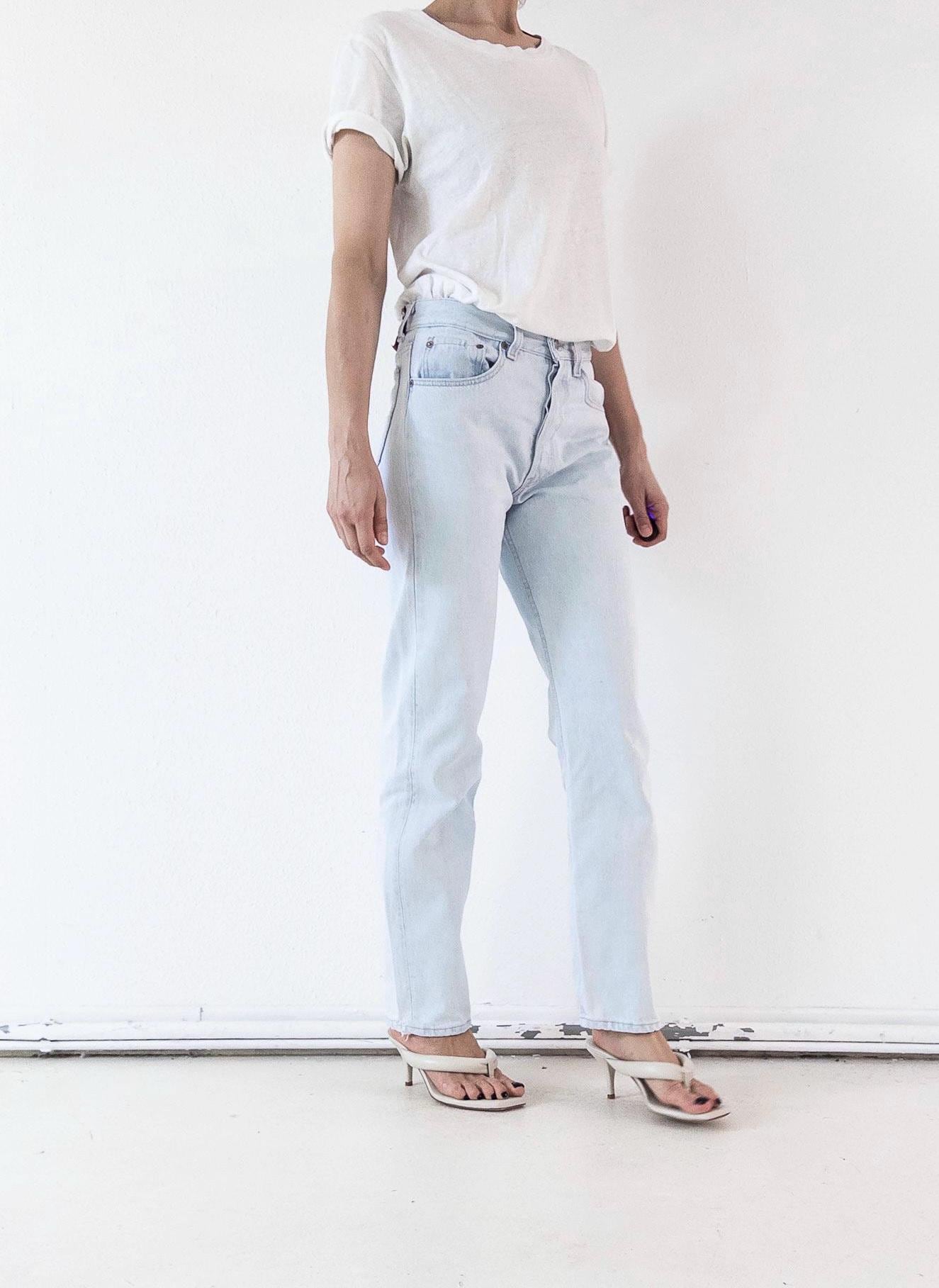 Levis 501 Jeans W28 L32 Made in USA 1994 Light Wash Iceblue Denim 90s Vintage