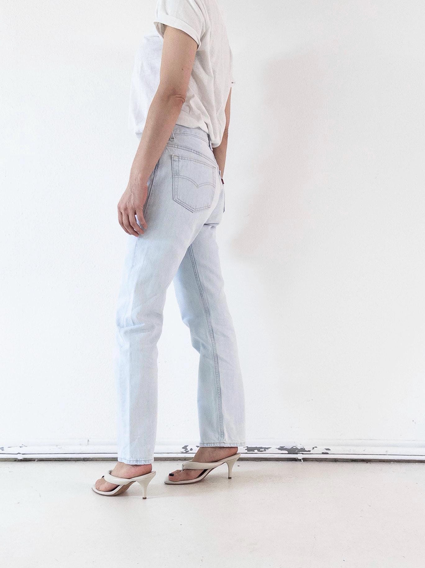 Levis 501 Jeans W28 L32 Made in USA 1994 Light Wash Iceblue Denim 90s Vintage