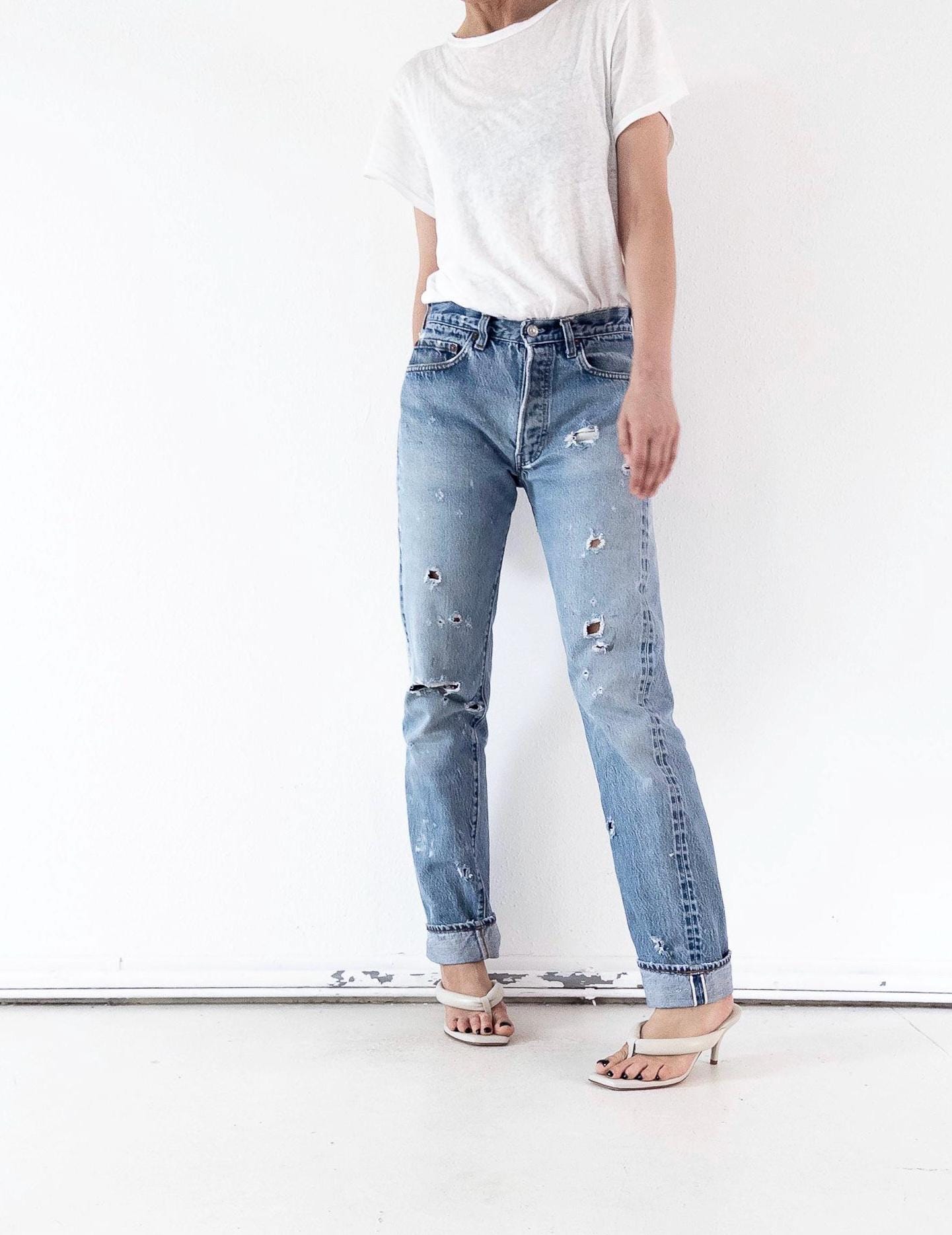Levis 501 Selvedge Redline Jeans W28-29 L36 80s Vintage Made in USA Distressed Faded Mid Blue Denim 1982