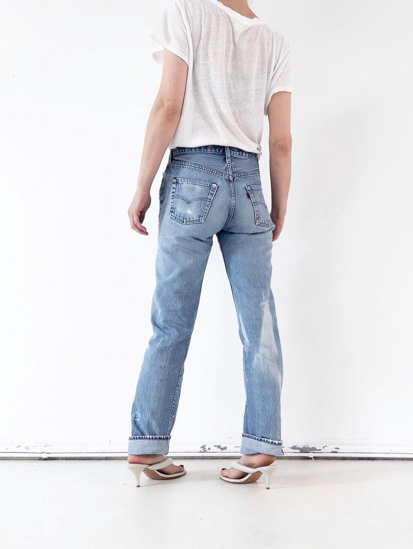 Levis 501 Selvedge Redline Jeans W28-29 L36 80s Vintage Made in USA Distressed Faded Mid Blue Denim 1982