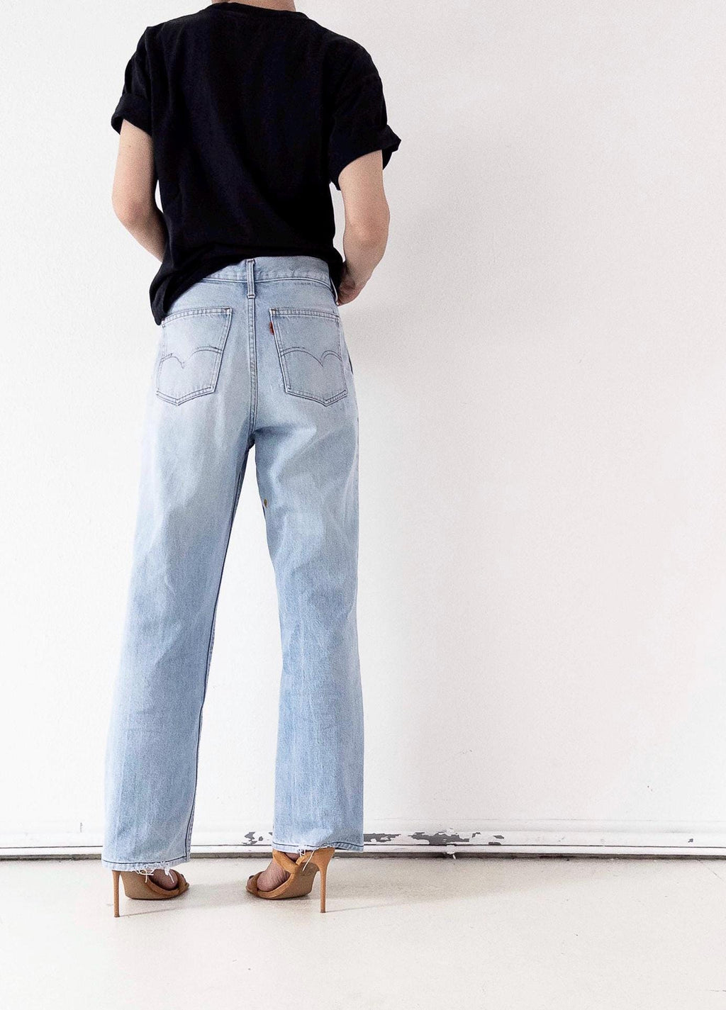 Levis Jeans W28 W29 L33 Orange Tab Pleated Wide Leg Made in USA Faded Light Blue High Waist Denim Slacks