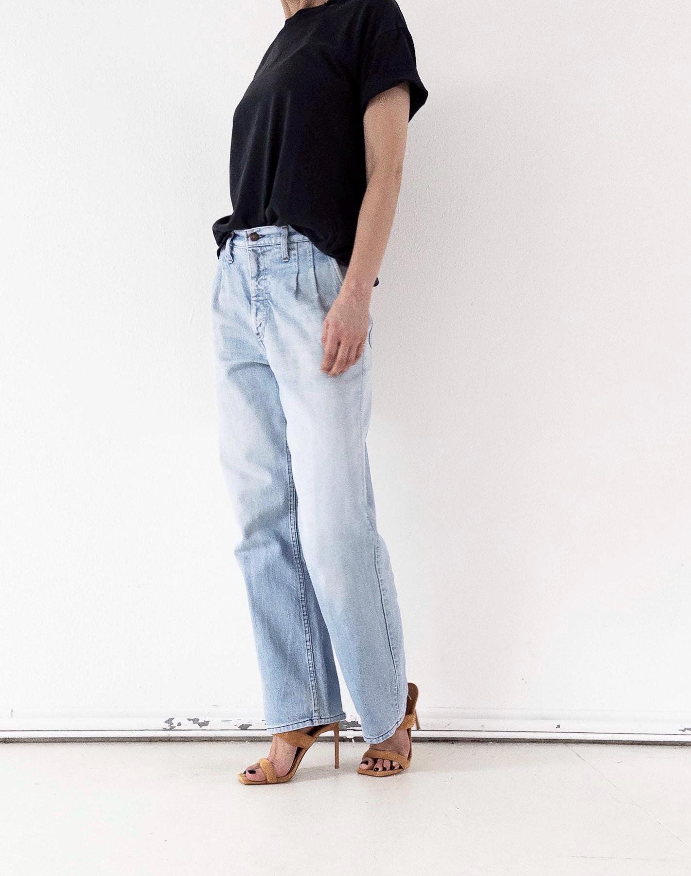 Levis Jeans W28 W29 L33 Orange Tab Pleated Wide Leg Made in USA Faded Light Blue High Waist Denim Slacks