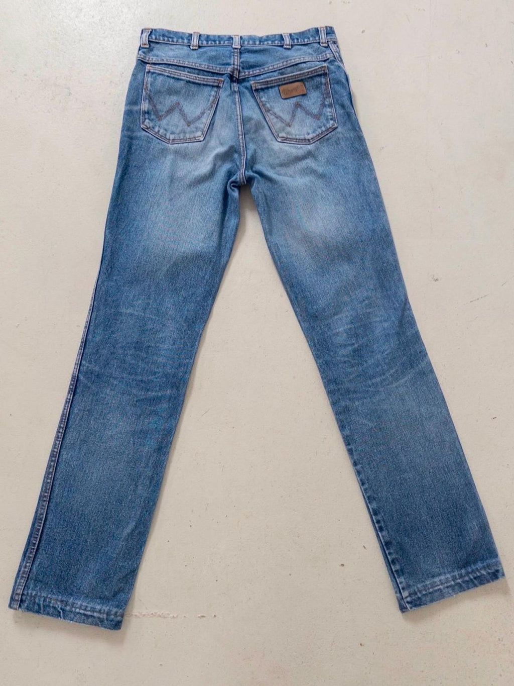 Wrangler Jeans W30 L34 80s Vintage Faded Mid Blue Straight Leg Denim Made in USA