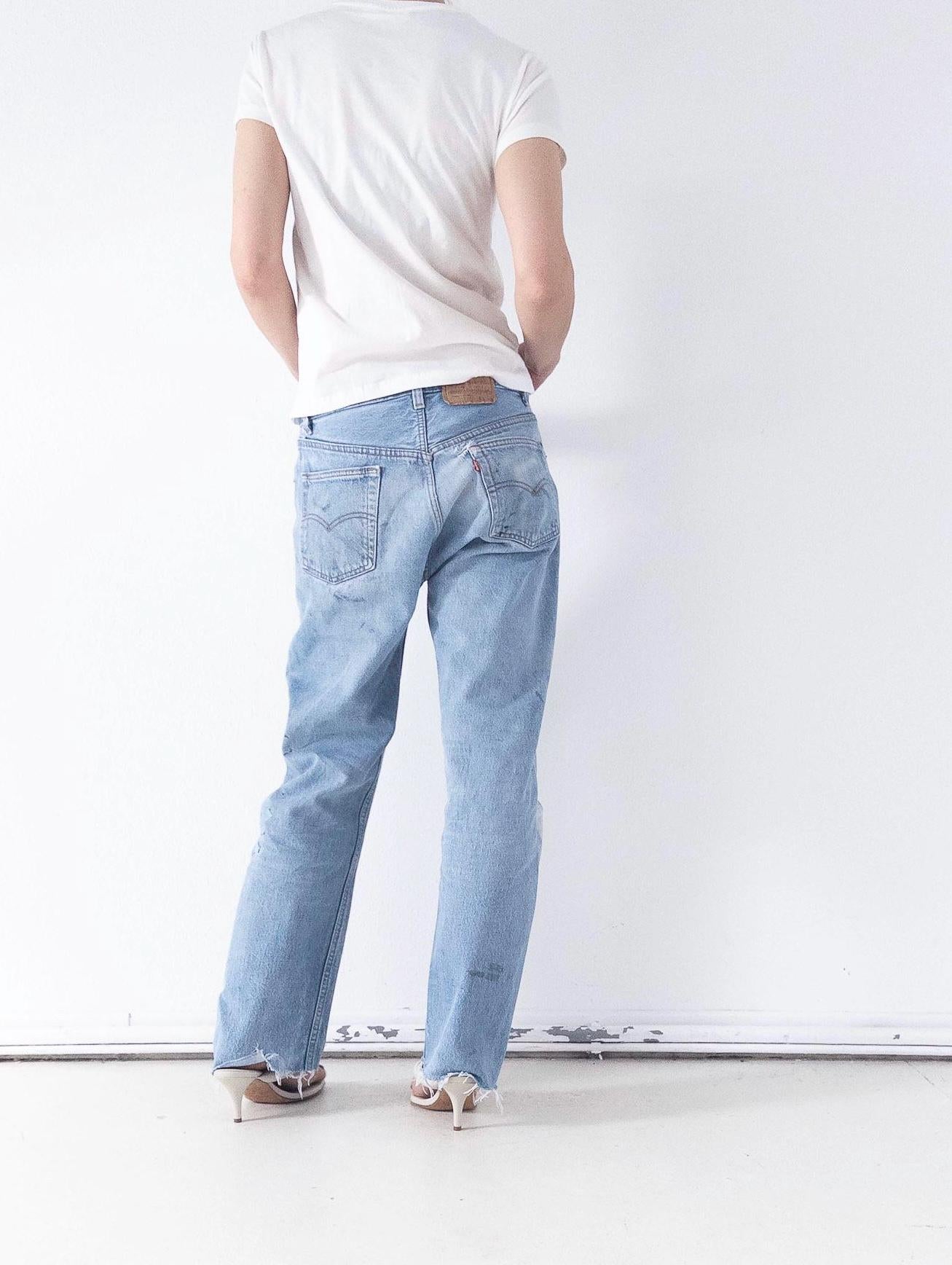 Levis 501 Jeans W31 W32 L32 80s Vintage Made in USA Paint Splattered Light Wash Denim 1986