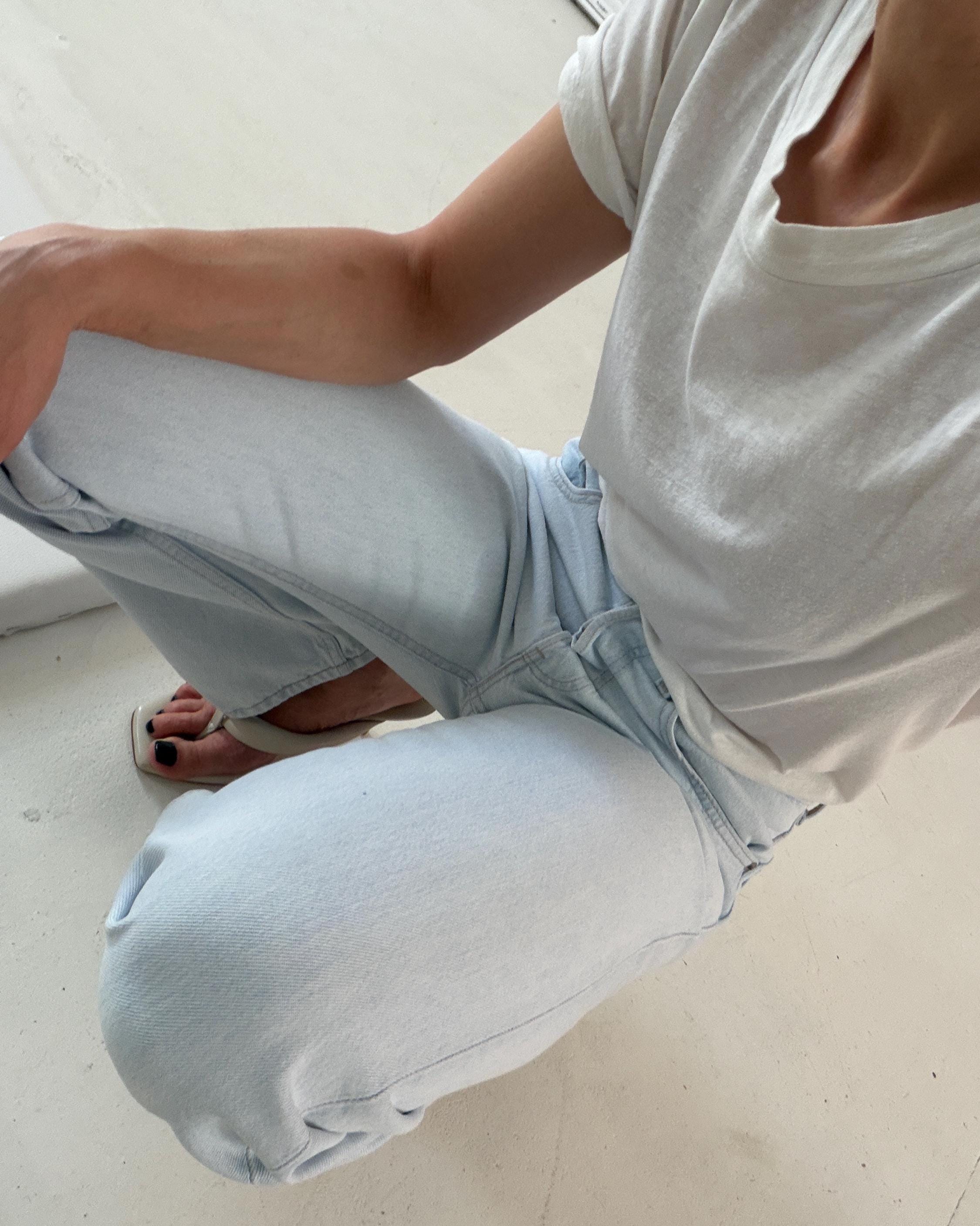 Levis 501 Jeans W28 L32 Made in USA 1994 Light Wash Iceblue Denim 90s Vintage