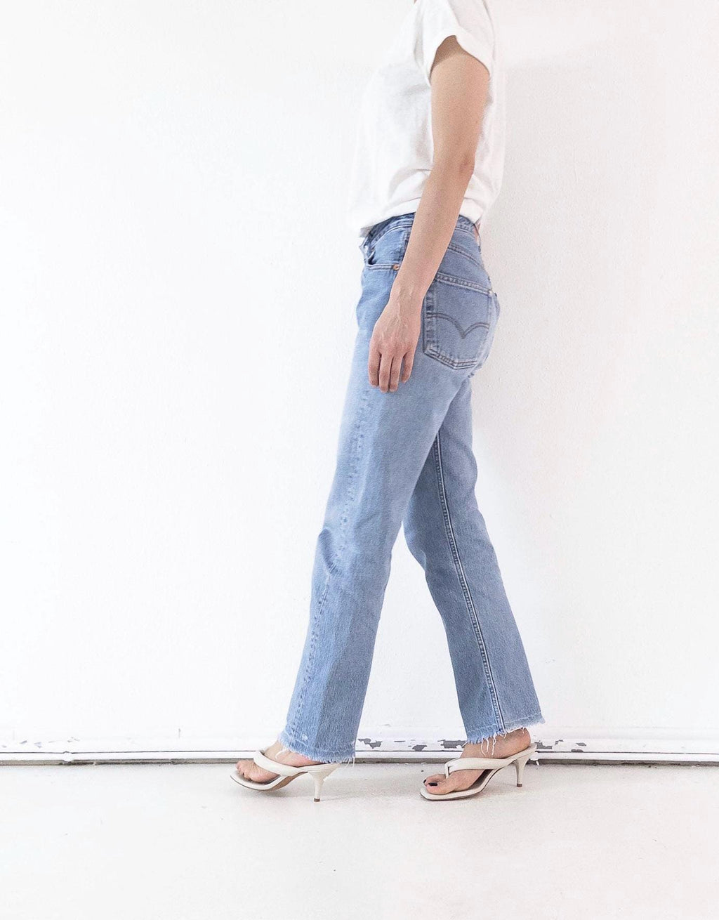 Levis 501 Jeans W28 L33 90s Vintage Made in UK Light Blue Denim 1994