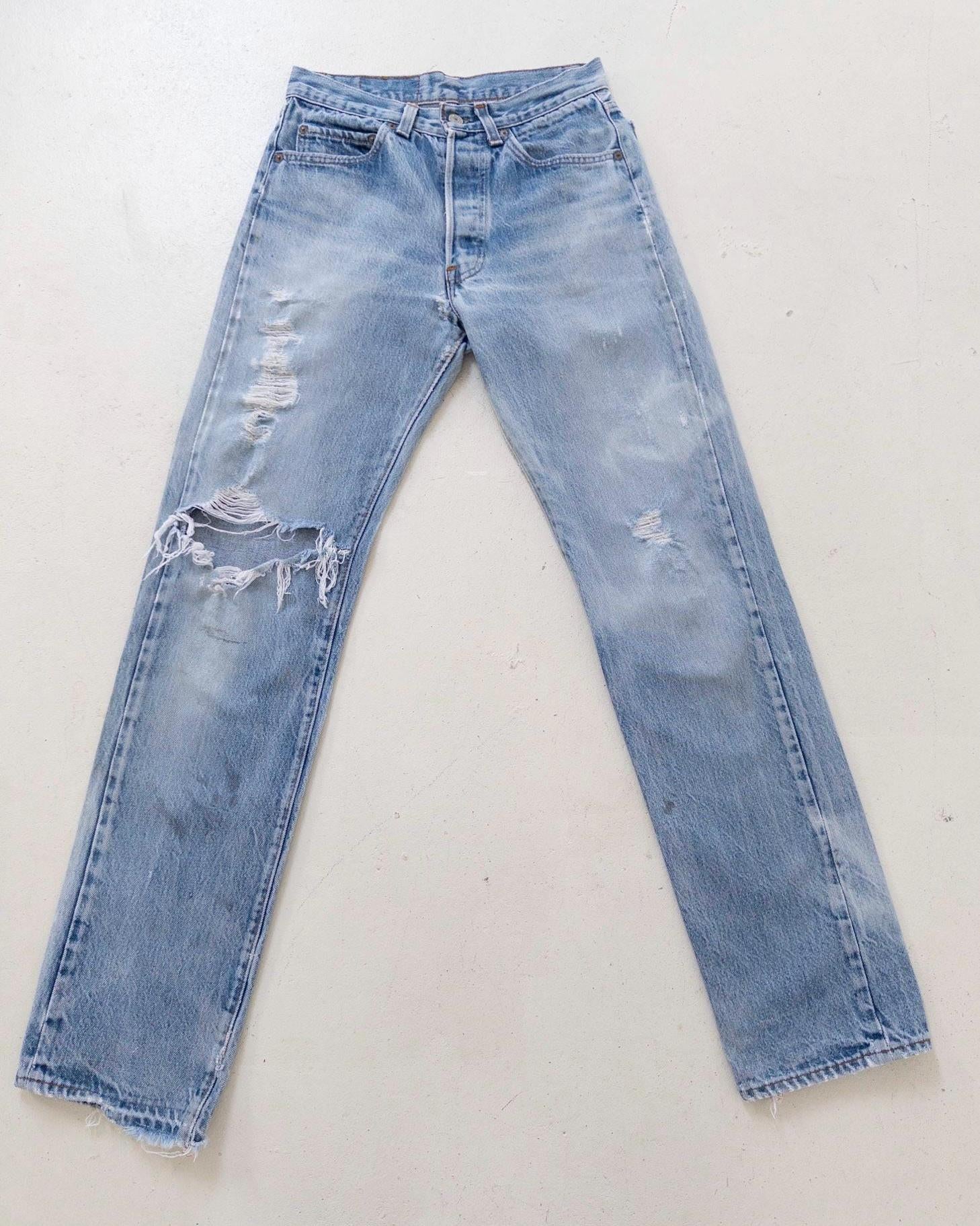 Vintage Levis 501 W26 W27 70s Denim Made in USA Button 8 Distressed Faded Light Wash Jeans