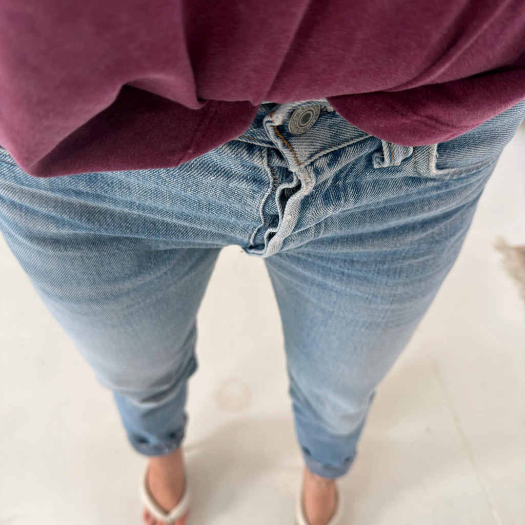 Levis 501 Selvedge Redline Jeans W26 L31 80s Vintage Made in USA Button 555 Faded Mid Blue Denim 1981