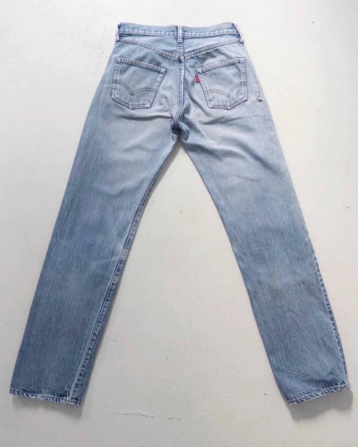 Levis 501 Selvedge Redline Jeans W26 L31 80s Vintage Made in USA Button 555 Faded Mid Blue Denim 1981