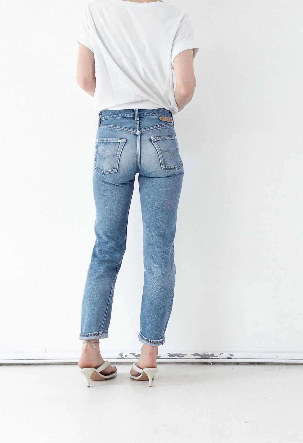 Levis 501 Selvedge Redline Jeans W25 L30 80s Vintage Made in USA Distressed Mid Blue Denim 1982