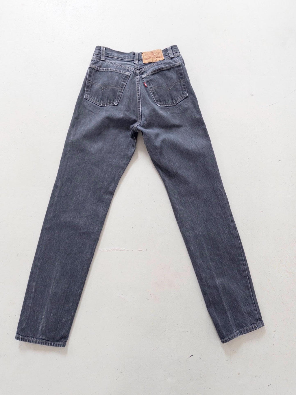 Levis 26501 Jeans W26 L32 80s Vintage Made in USA Gray Faded High Waist Denim 1985