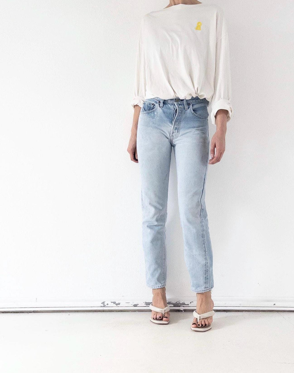 Levis 501 Selvedge Redline Jeans W26 L29 70s Vintage Made in USA Button 6 Light Blue Sun Faded Denim