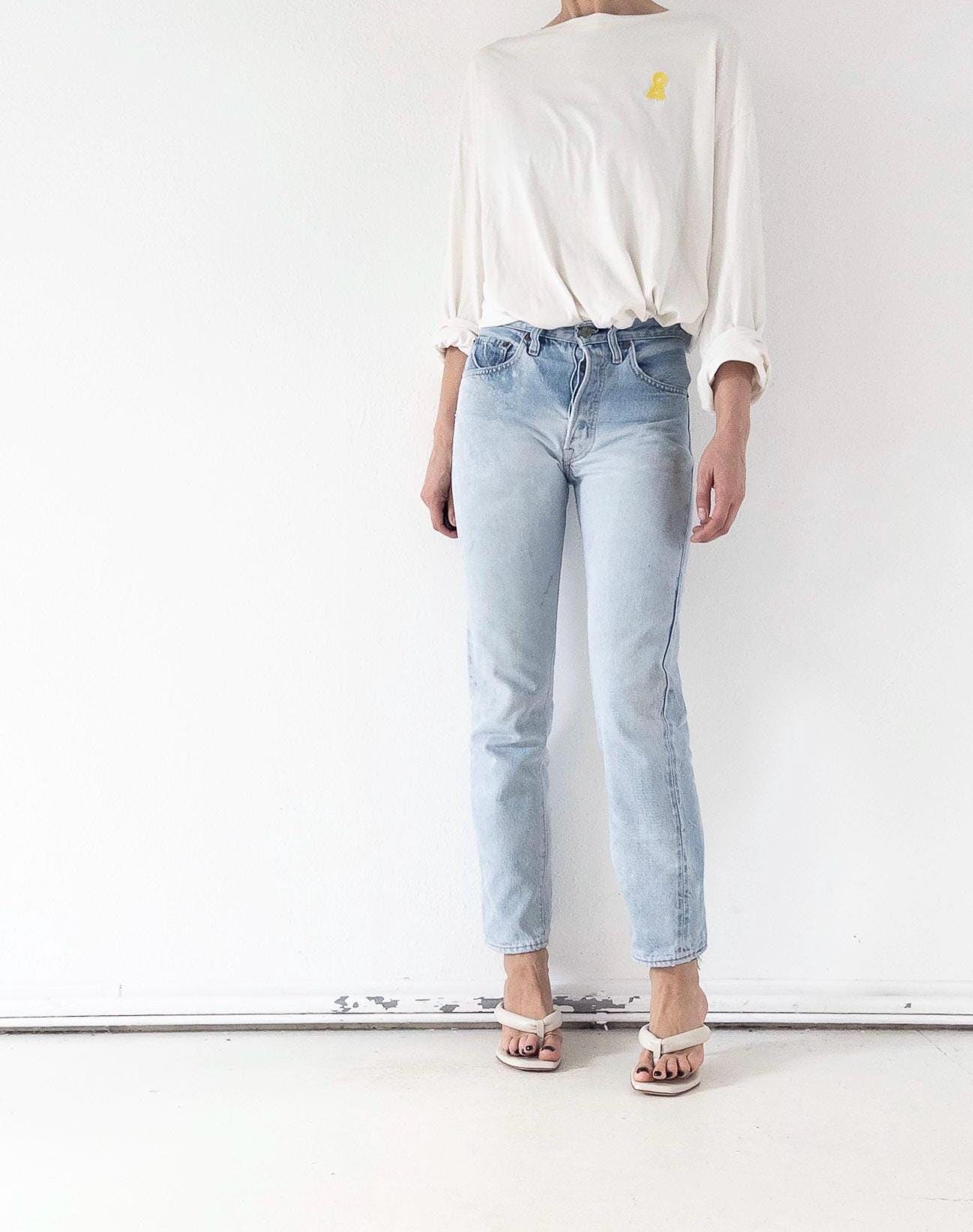 Levis 501 Selvedge Redline Jeans W26 L29 70s Vintage Made in USA Button 6 Light Blue Sun Faded Denim
