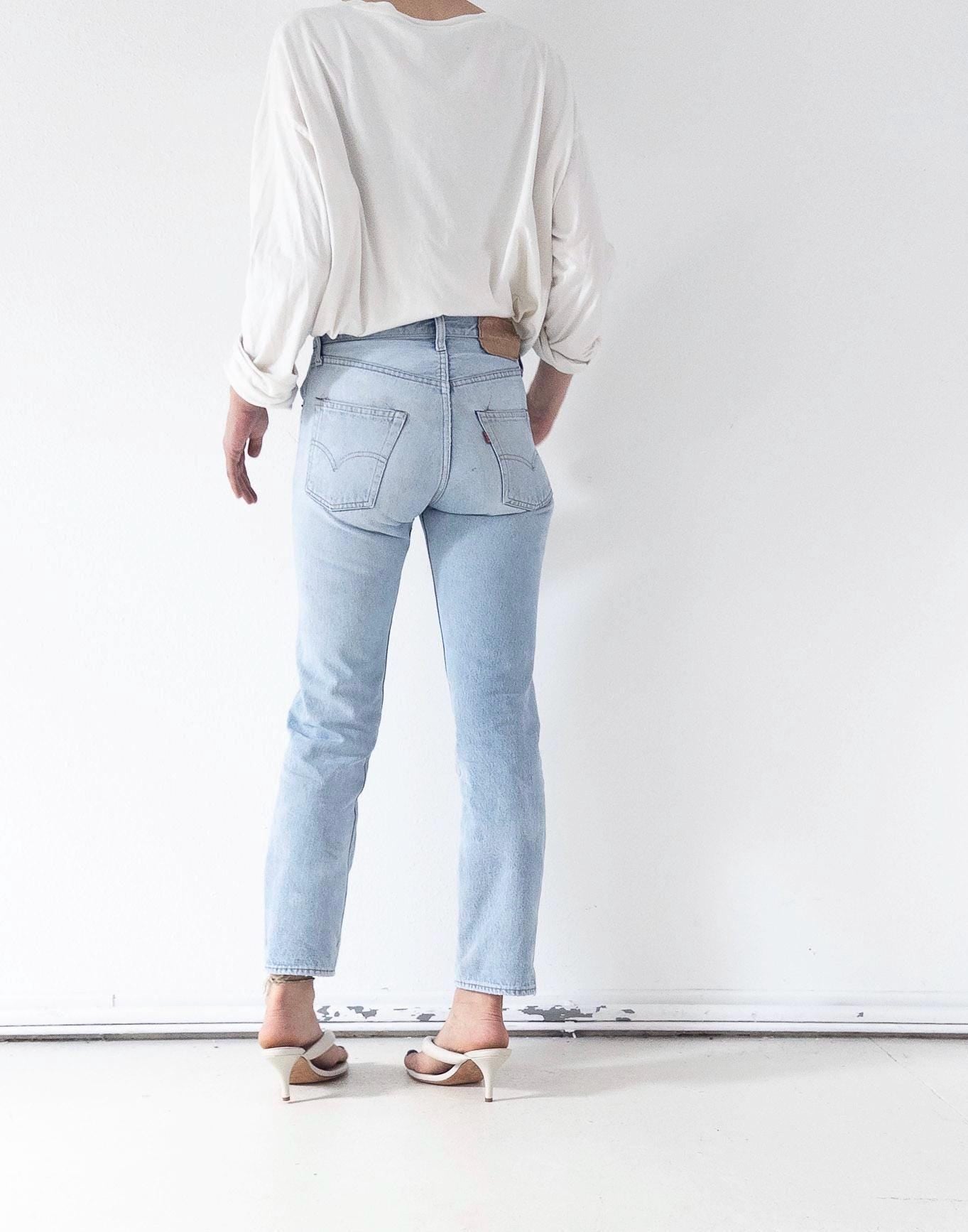 Levis 501 Selvedge Redline Jeans W26 L29 70s Vintage Made in USA Button 6 Light Blue Sun Faded Denim