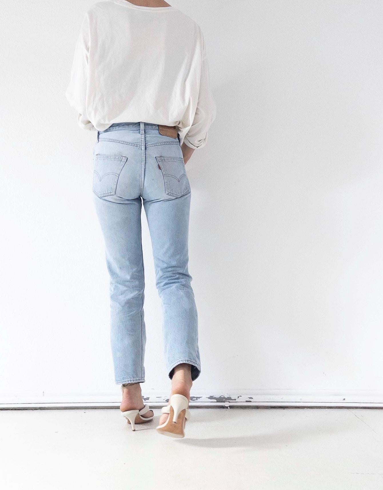 Levis 501 Selvedge Redline Jeans W26 L29 70s Vintage Made in USA Button 6 Light Blue Sun Faded Denim