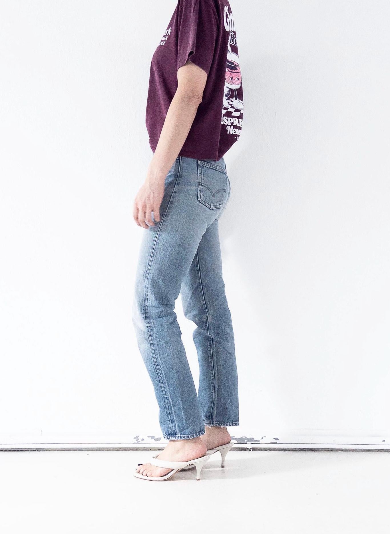 Levis 501 Selvedge Redline Jeans W26 L31 80s Vintage Made in USA Button 555 Faded Mid Blue Denim 1981