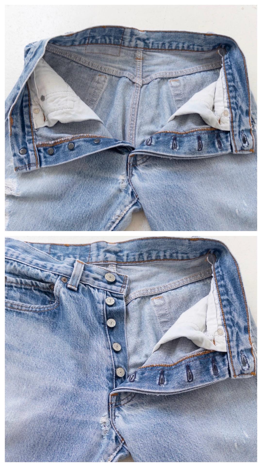 Vintage Levis 501 W26 W27 70s Denim Made in USA Button 8 Distressed Faded Light Wash Jeans