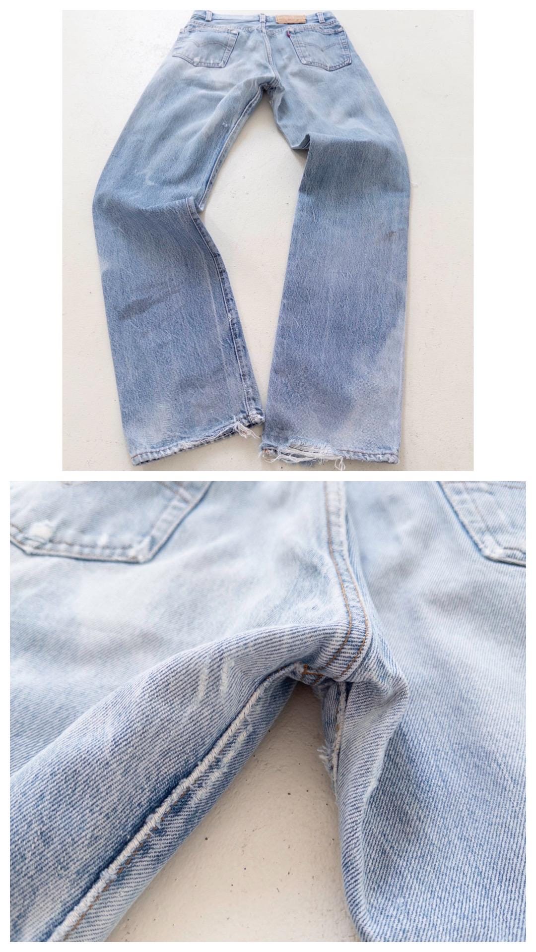 Vintage Levis 501 W26 W27 70s Denim Made in USA Button 8 Distressed Faded Light Wash Jeans