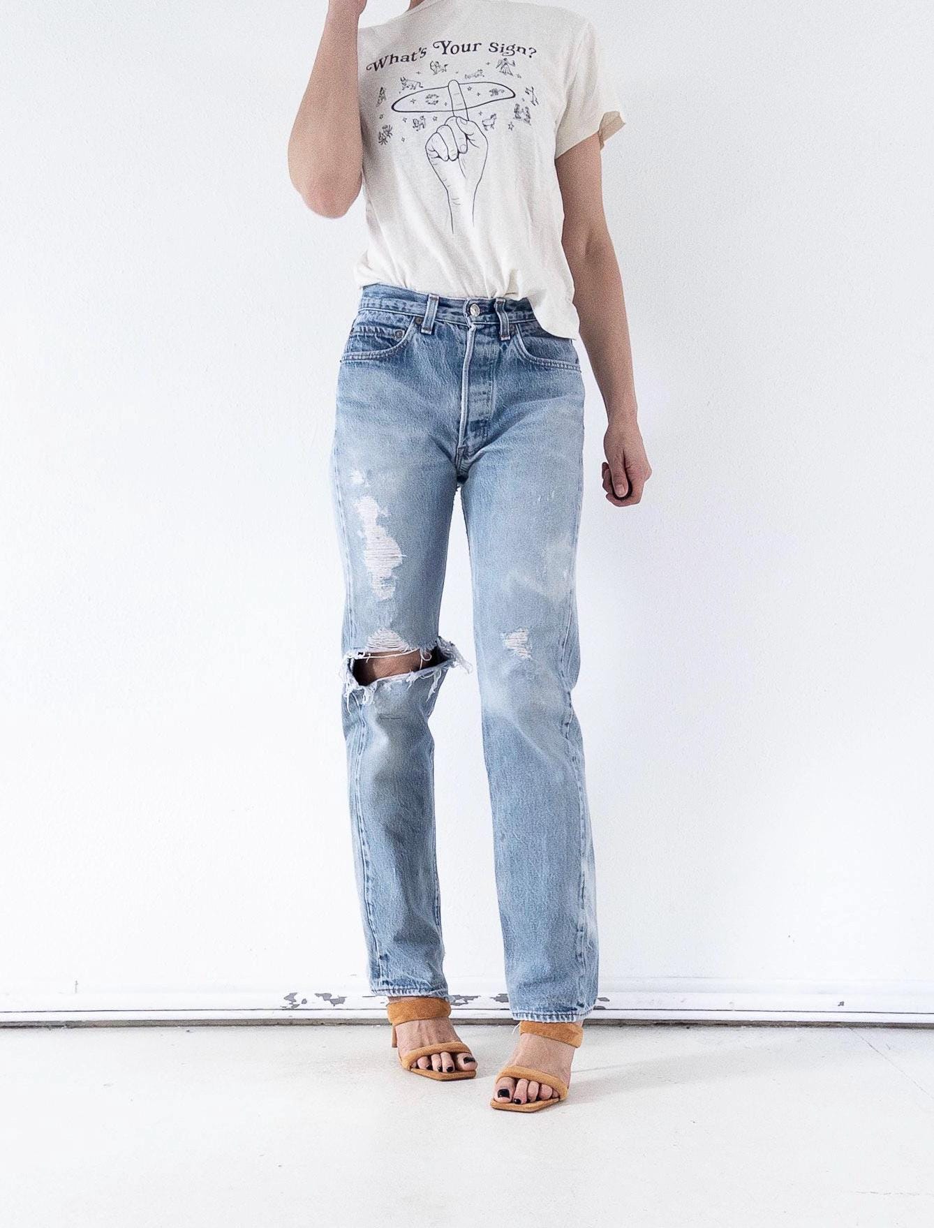 Vintage Levis 501 W26 W27 70s Denim Made in USA Button 8 Distressed Faded Light Wash Jeans