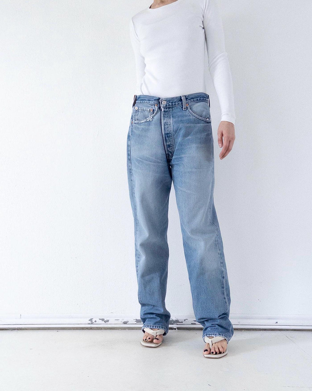 Levis 501 Jeans W34 L34 Light Blue Faded Boyfriend Worn‑In 90s Vintage Button Fly Denim