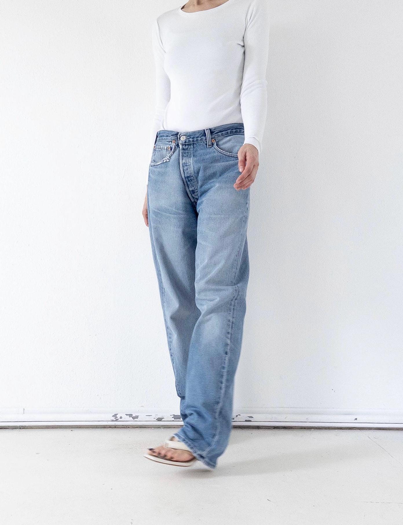 Levis 501 Jeans W34 L34 Light Blue Faded Boyfriend Worn‑In 90s Vintage Button Fly Denim